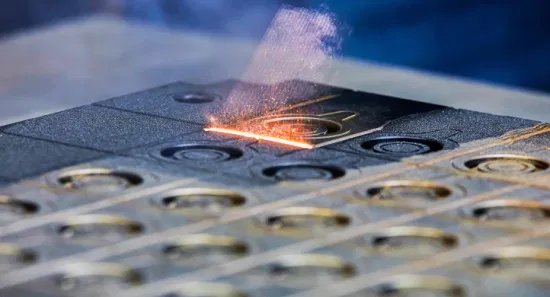 Nettoyeur laser à fibre haute vitesse et haute efficacité 2023 pour l'élimination du tartre